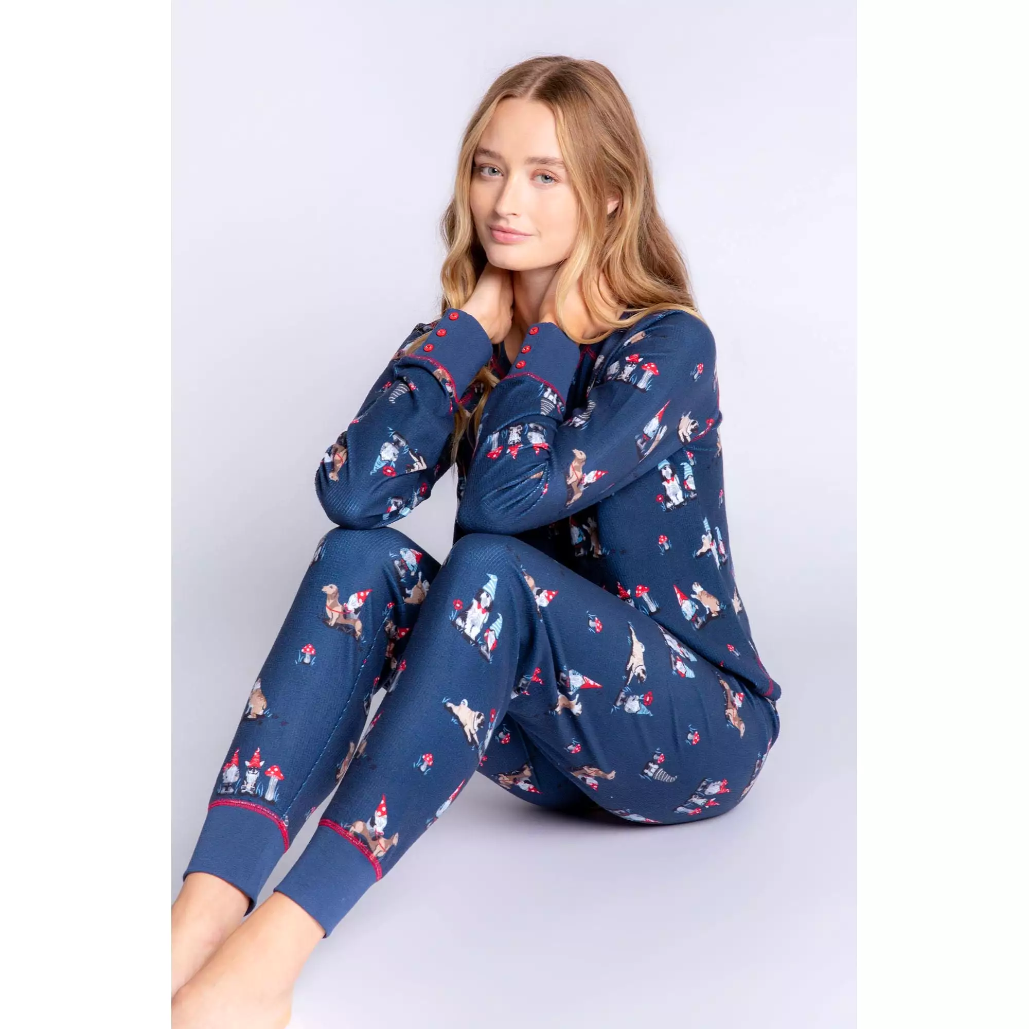 PJ Salvage Women's Chillin' With My Gnomies Top - NAVY