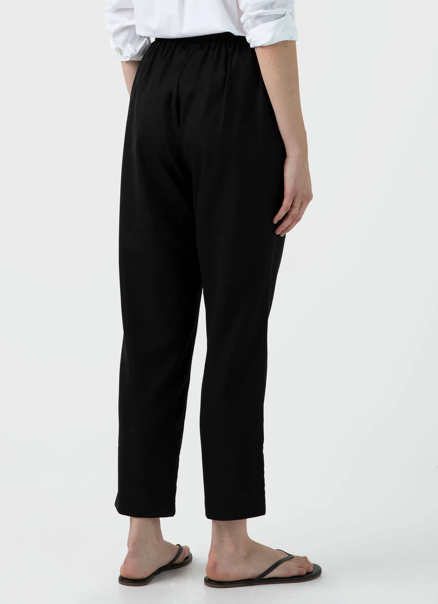 Women's Drawstring Tapered Trouser in Black