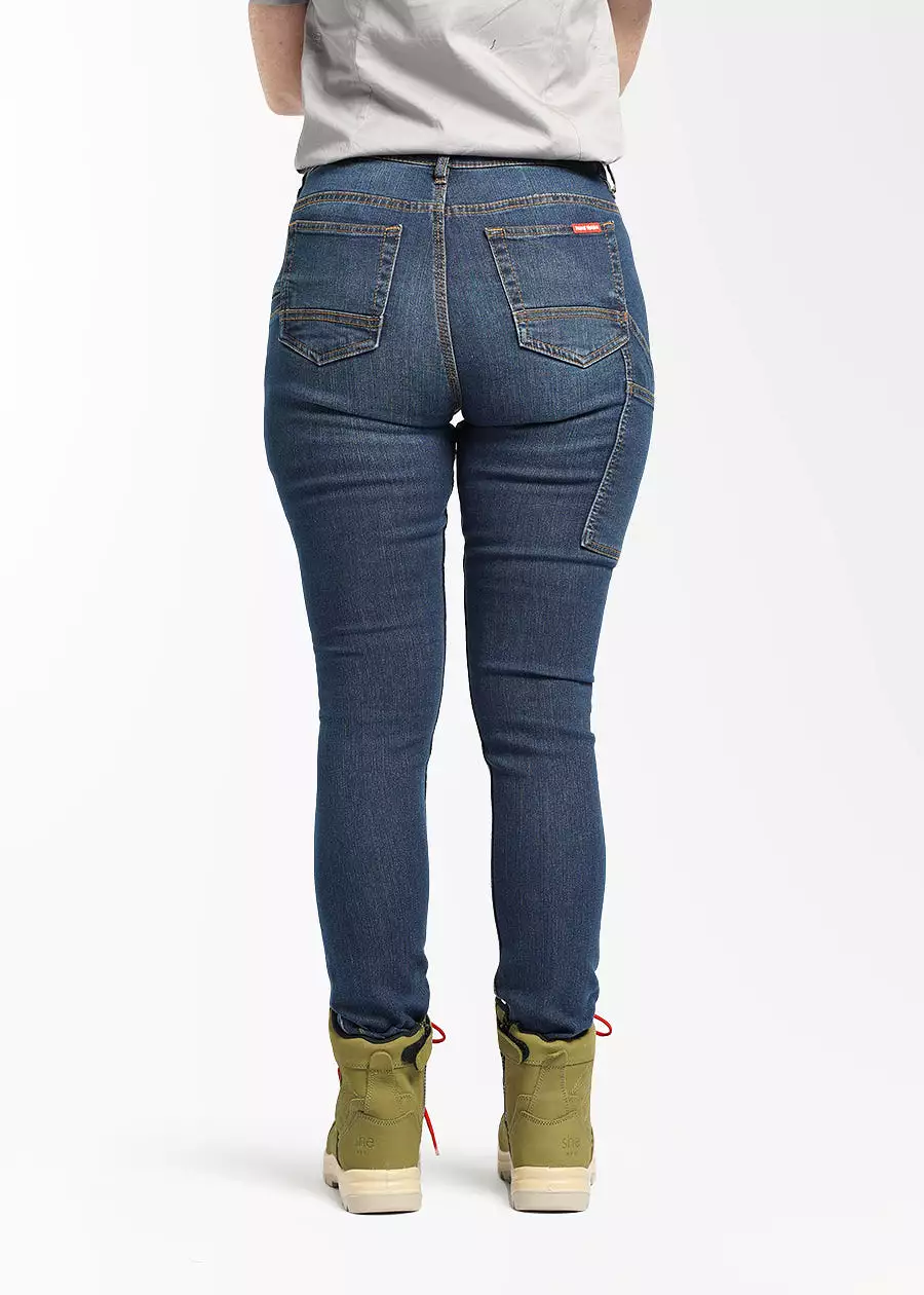 Women's lightweight stretch jeans